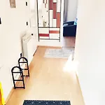 アパート Panorama Sky -11 Min By Walk To Old Town - Free Parking *