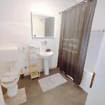 アパート Panorama Sky -11 Min By Walk To Old Town - Free Parking サラエヴォ